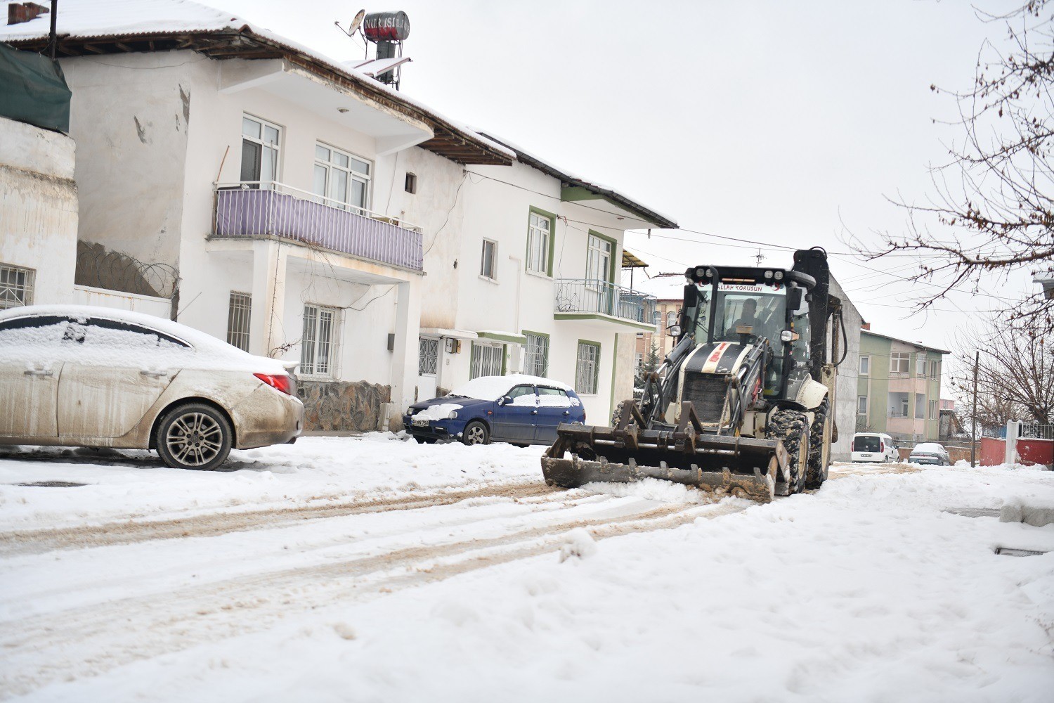 Yeşilyurt Belediyesi karla mücadele ekiplerinden kesintisiz hizmet