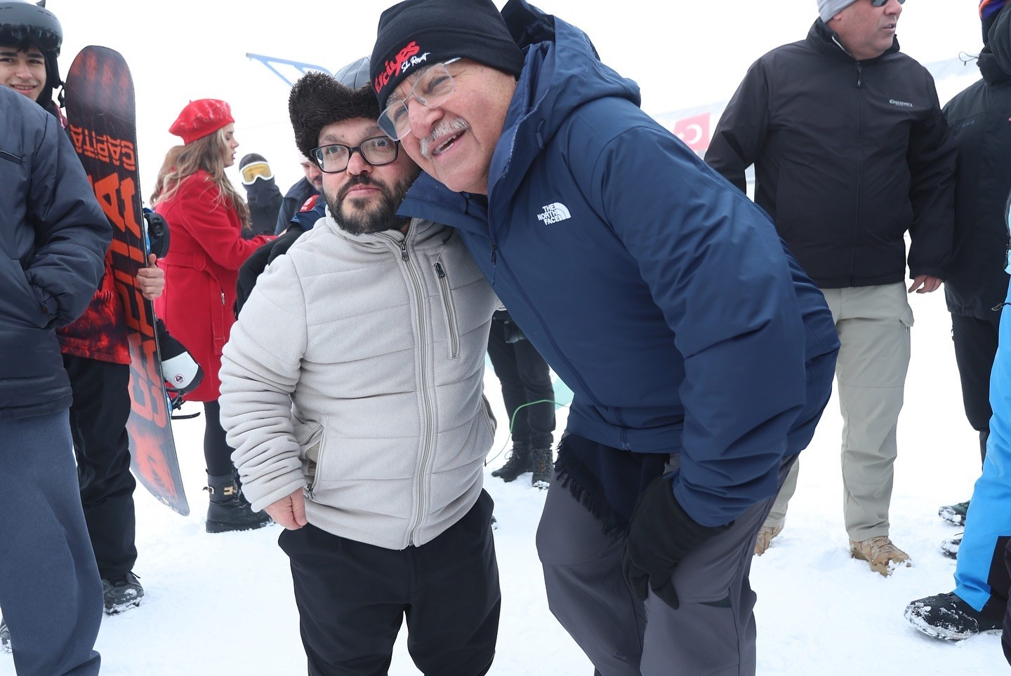 Başkan Büyükkılıç, Erciyes’te kayak tutkunlarıyla bir araya geldi