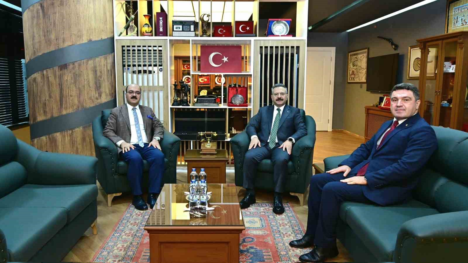 Vali Aksoy’dan veda ziyaretleri