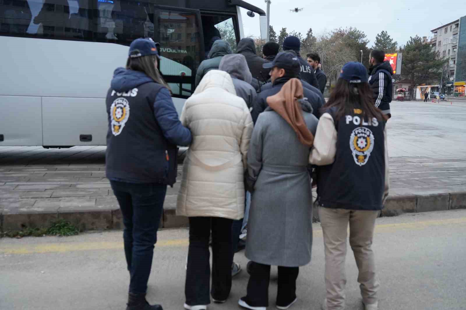 18 aylık takiple 2.6 milyar liralık yasa dışı bahis ağı çökertildi: 25 gözaltı
