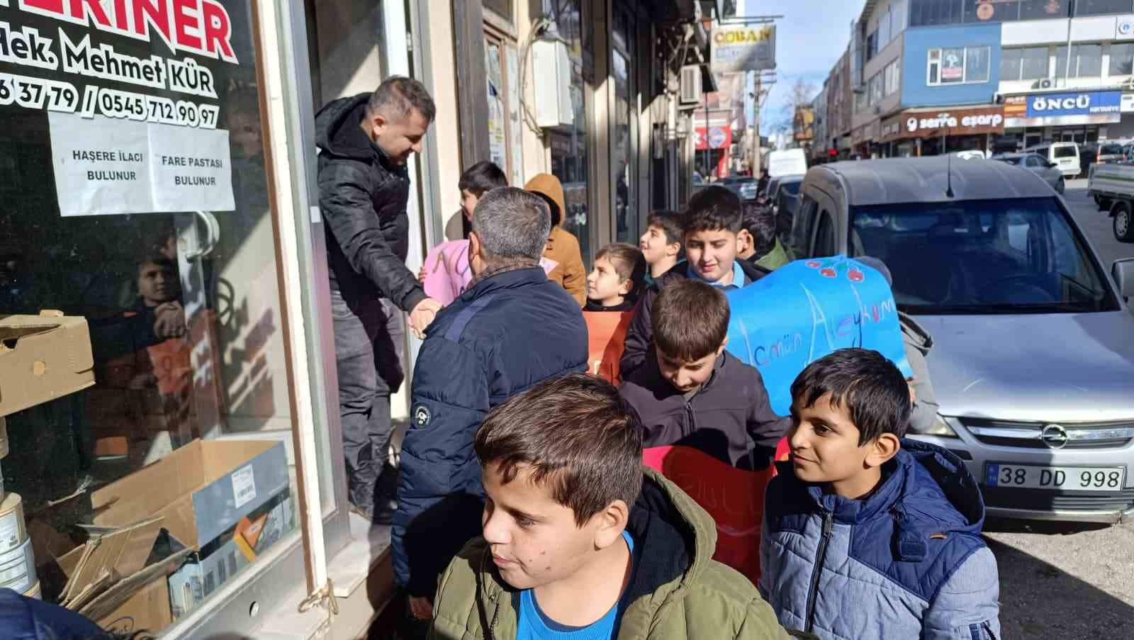 Kahta Selamlaşıyor Projesiyle öğrencilerden anlamlı ziyaretler