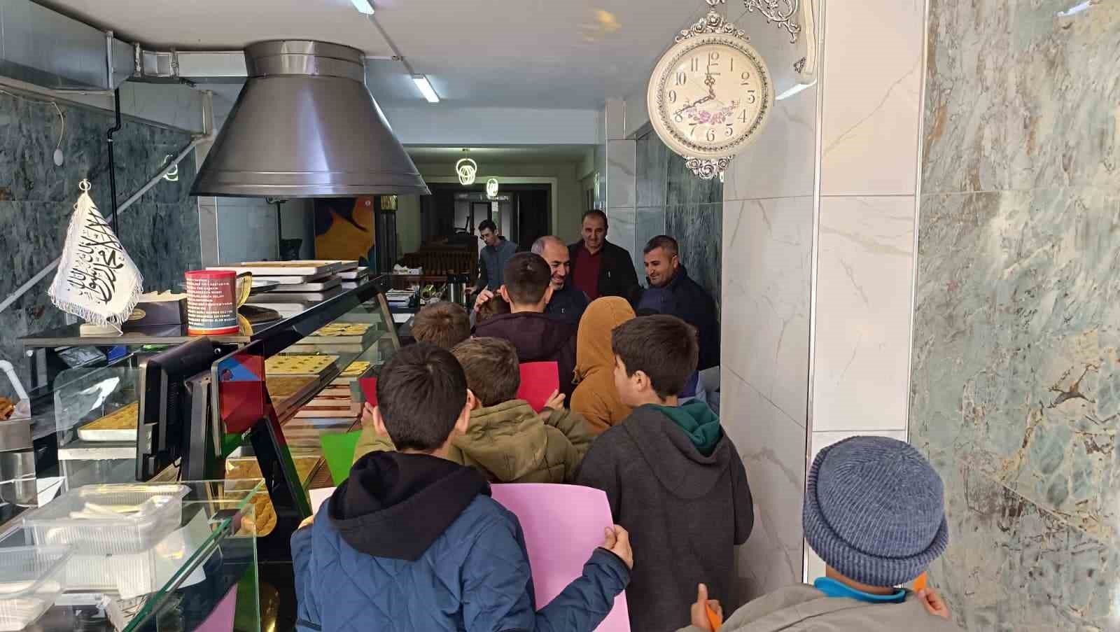 Kahta Selamlaşıyor Projesiyle öğrencilerden anlamlı ziyaretler