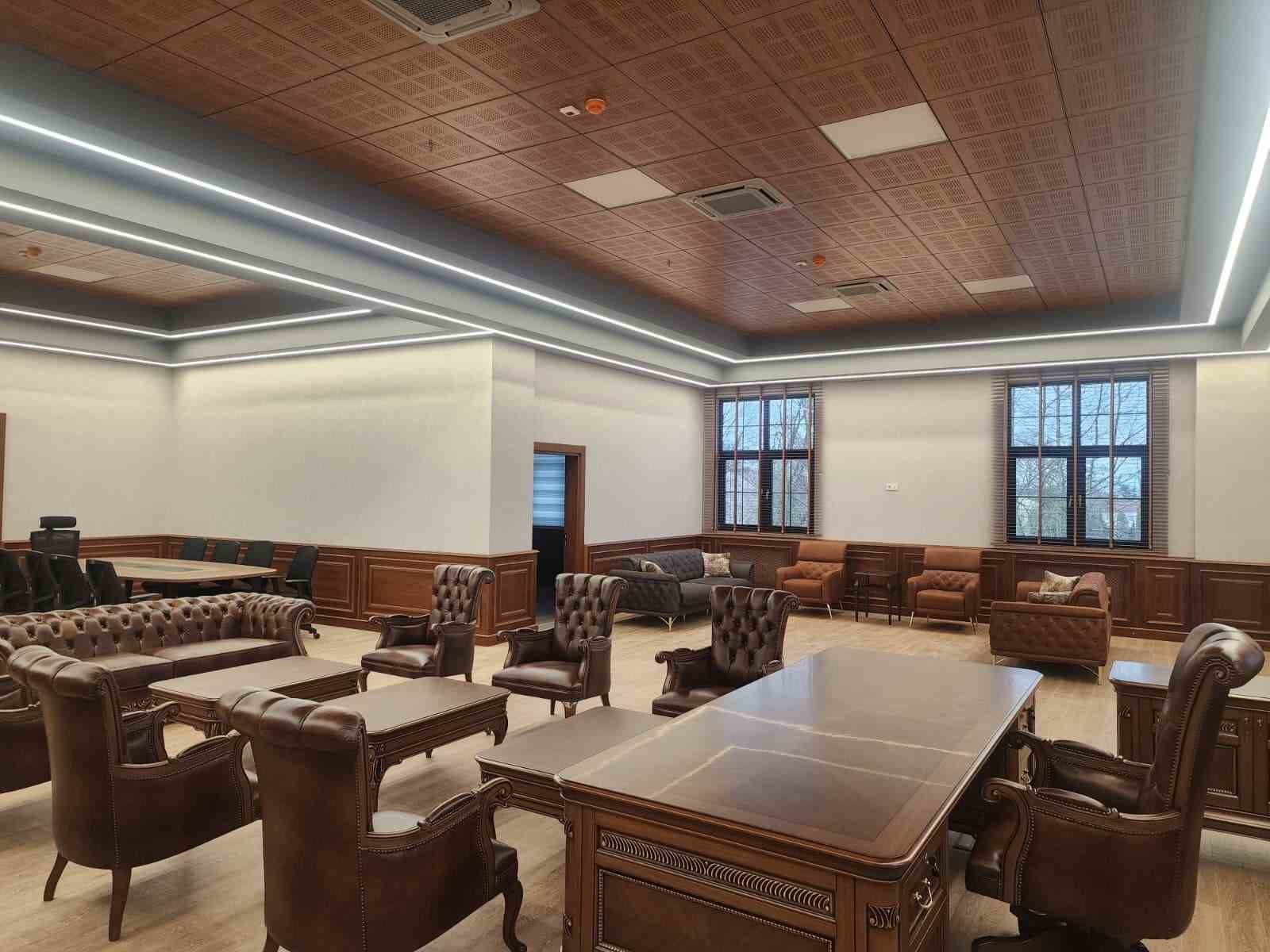 Gölcük’te yeni Hükümet Konağı binasında sona gelindi