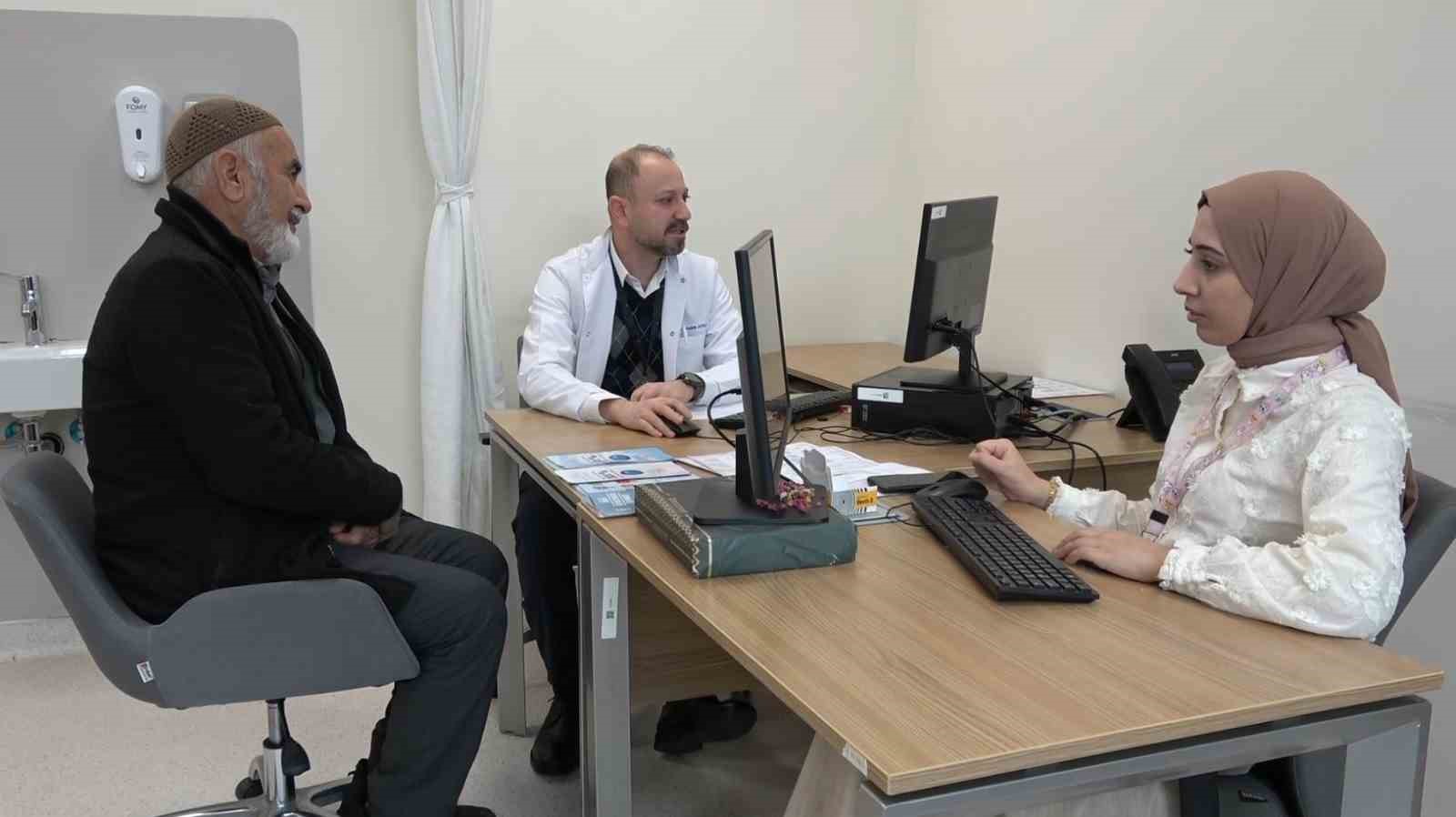 53 yıllık tiryaki, 70’inden sonra sigaradan kurtuldu