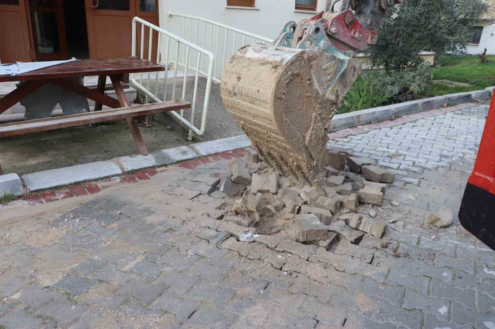 Denizli’de 258 dairelik sitenin altyapı sorununa yıllardır çözüm bulunamıyor