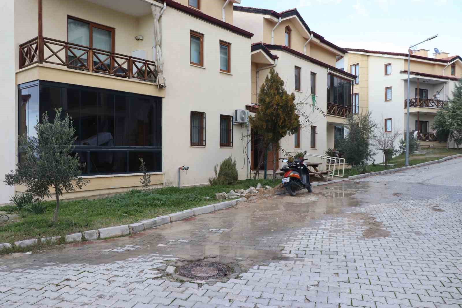 Denizli’de 258 dairelik sitenin altyapı sorununa yıllardır çözüm bulunamıyor