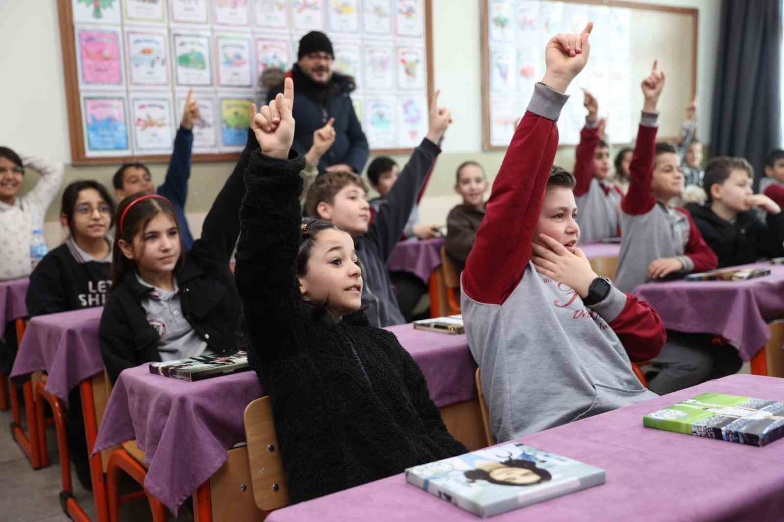 Muş’ta 96 bin 800 öğrenci karne sevinci yaşadı