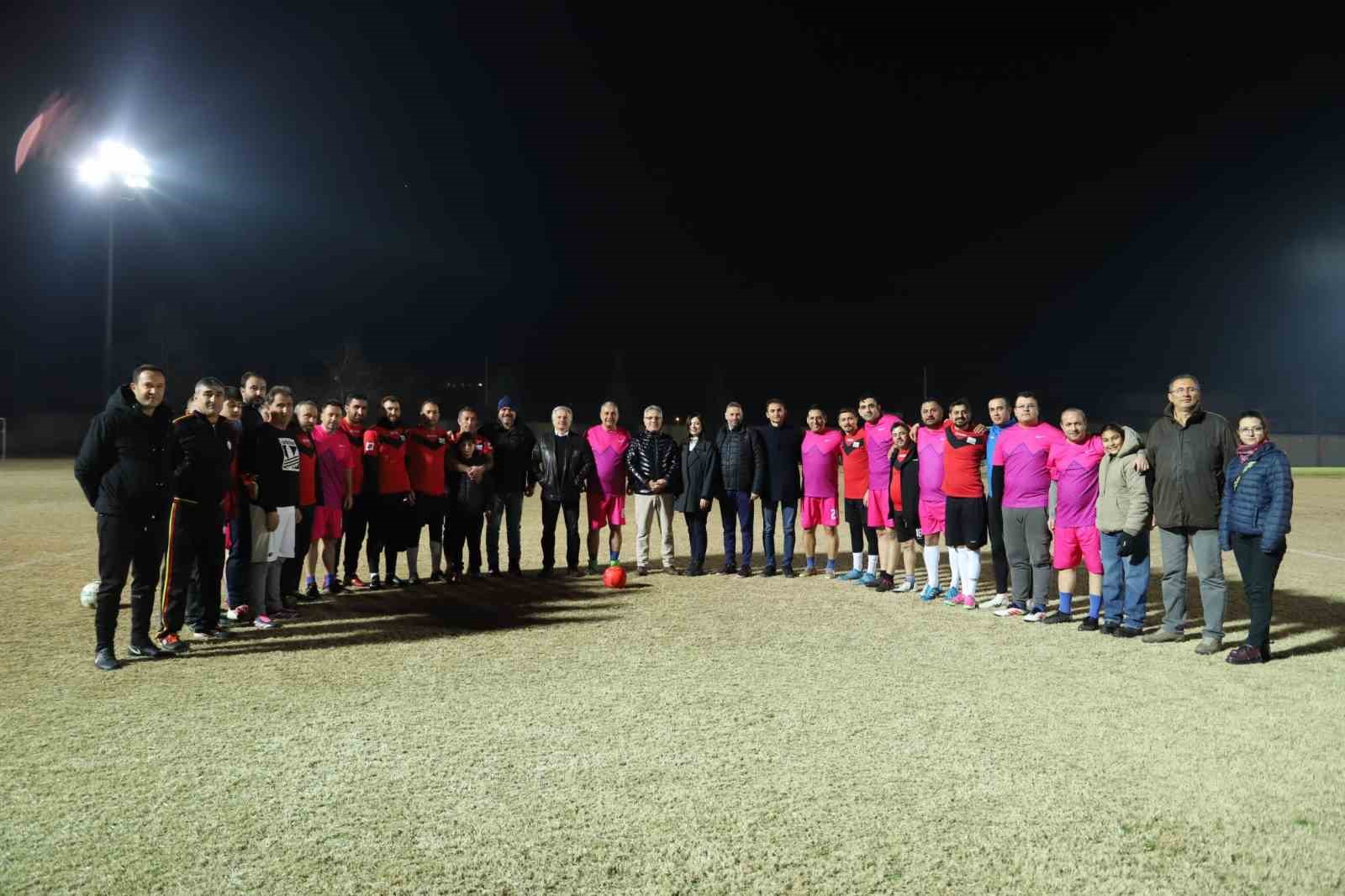 Nazilli Belediyesi Futbol Turnuvası’nda Şampiyon Özel Kalem Müdürlüğü oldu