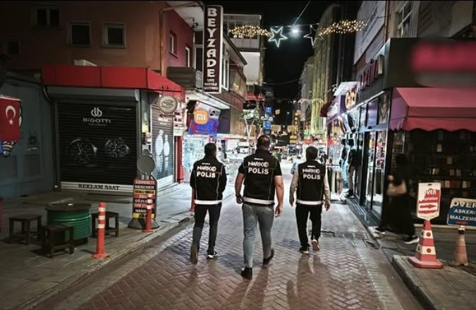 Isparta’da son bir haftalık polis denetimlerinde 52 aranan şahıs yakalandı