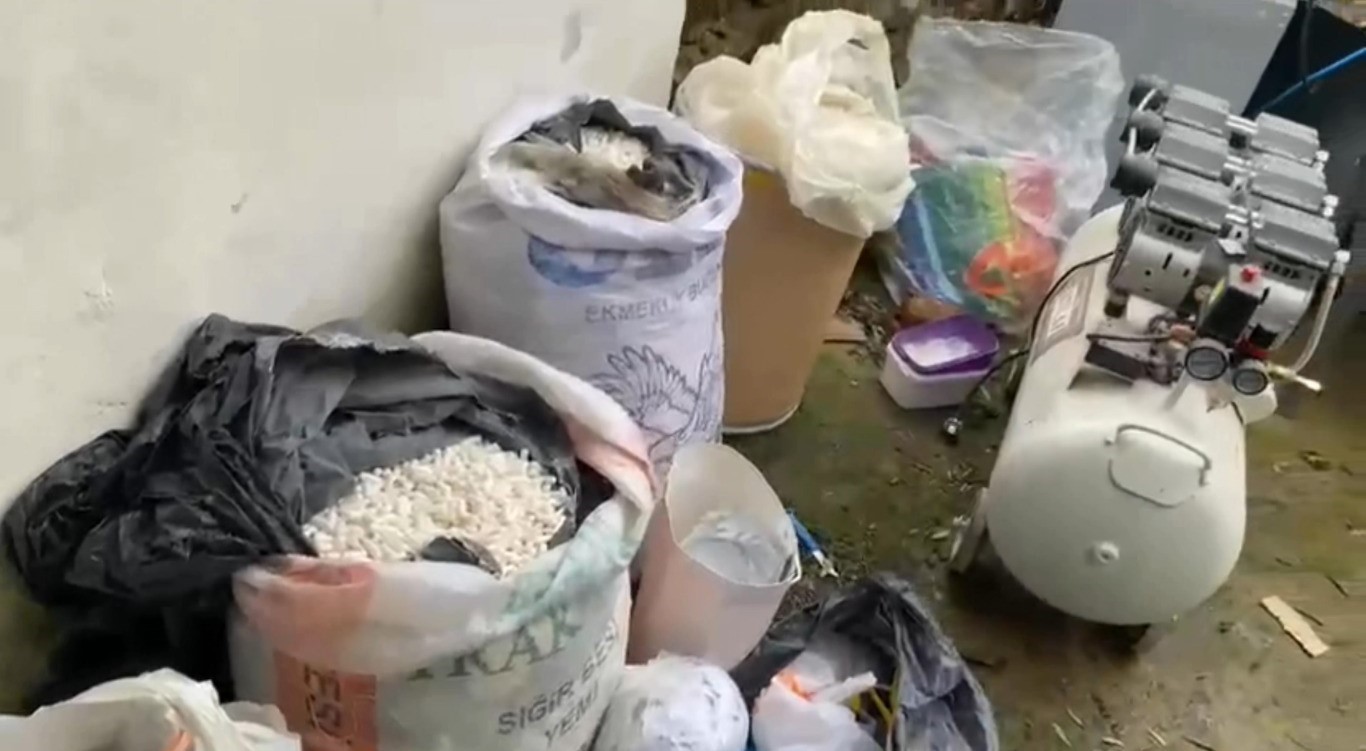 Edirne’de evini uyuşturucu imalathanesine çevirmiş: Operasyonda 117 kilo uyuşturucu ele geçirildi