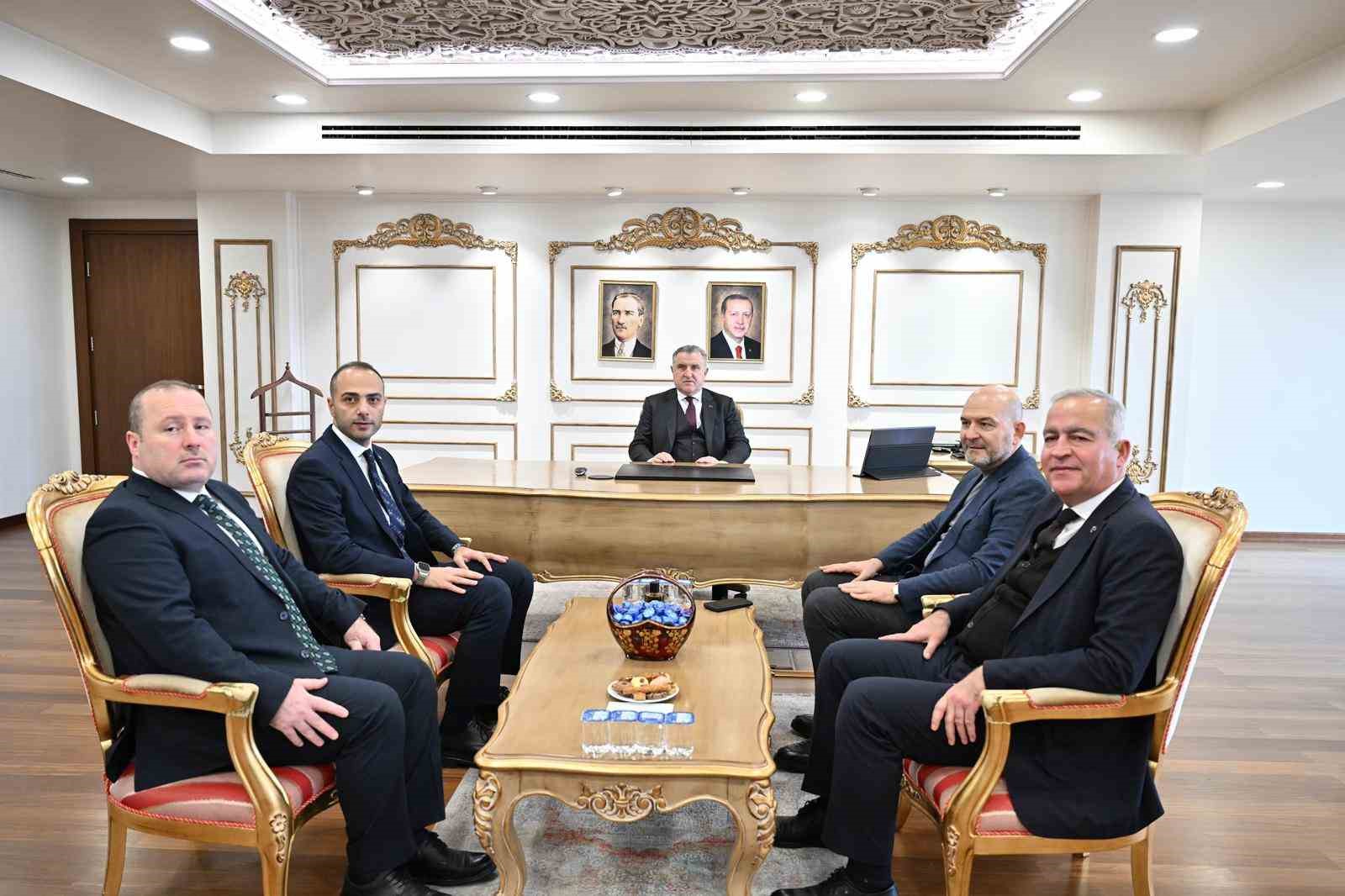 Gençlik ve Spor Bakanı Bak, Gaziosmanpaşa’da spor yatırımlarını yerinde inceledi