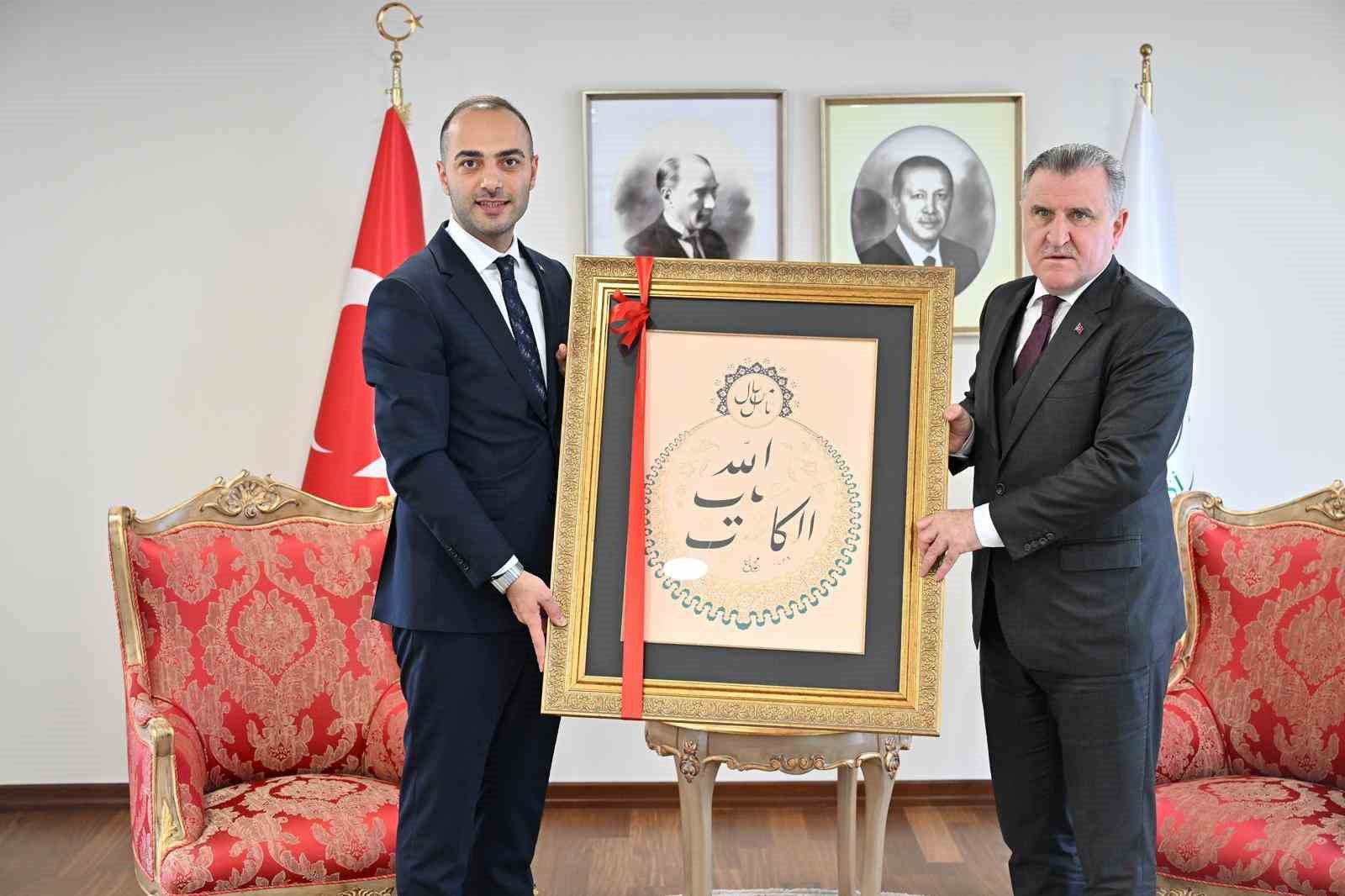 Gençlik ve Spor Bakanı Bak, Gaziosmanpaşa’da spor yatırımlarını yerinde inceledi