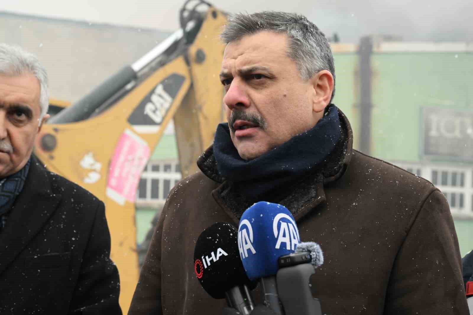 Erzurum Valisi Mustafa Çiftçi’den yangın açıklaması: “Allah milletimize böyle acılar yaşatmasın”