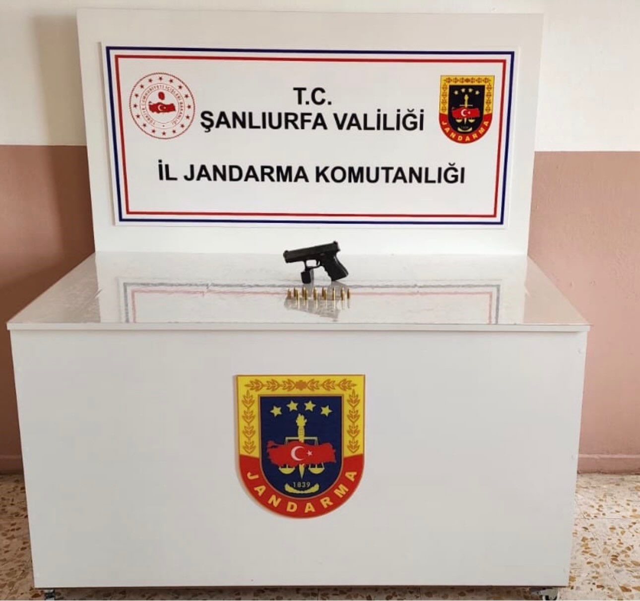 Şanlıurfa’da 4 adet ruhsatsız silah ele geçirildi: 3 gözaltı