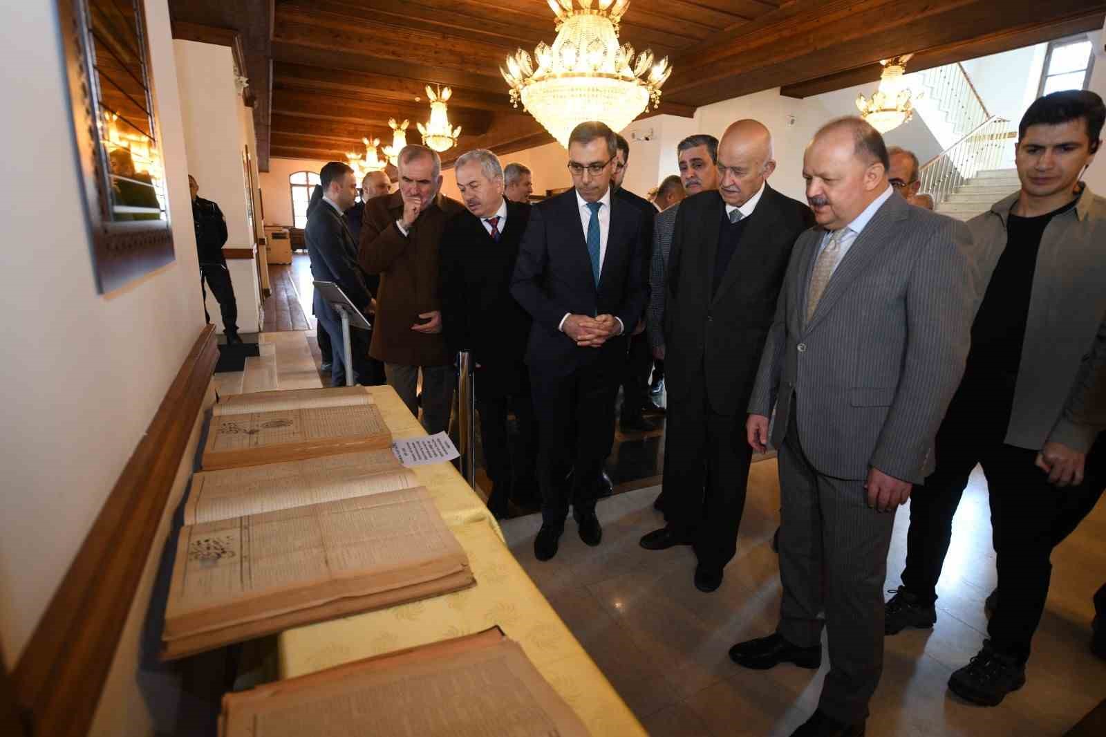 Gazetelerle Kastamonu tarihine ışık tutan sergi kapılarını açtı