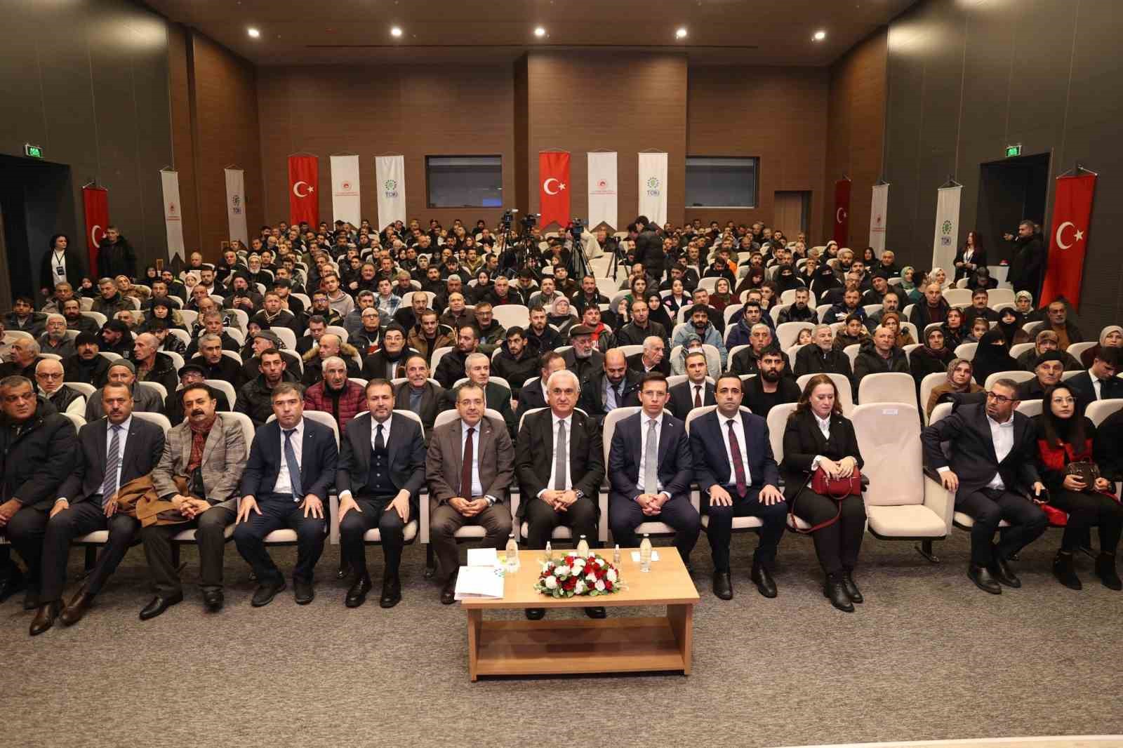 Muş’ta 2 bin 142 konutun hak sahipleri kura ile belirlendi