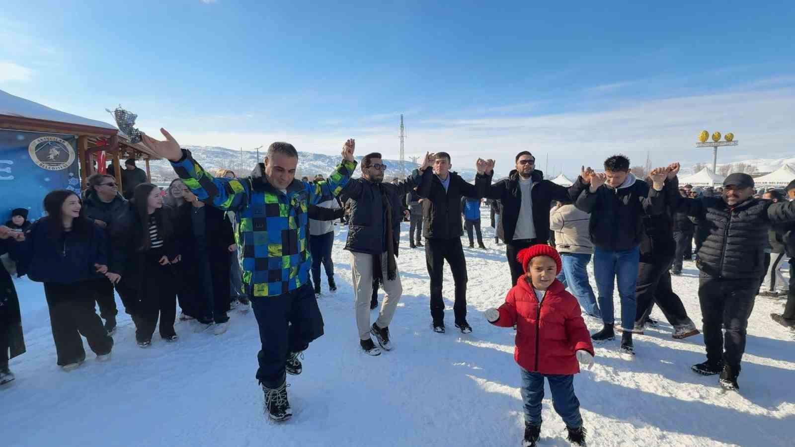 Yağan kar eğlenceye dönüştü, Kış Festivali’nin 2’ncisi düzenlendi