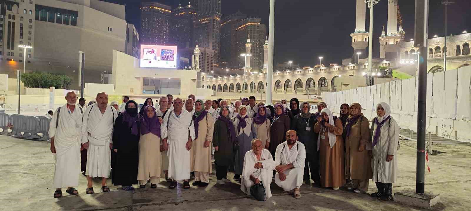 Denizlili umreciler Mekke’de ilk umre ibadeti gerçekleştirildi