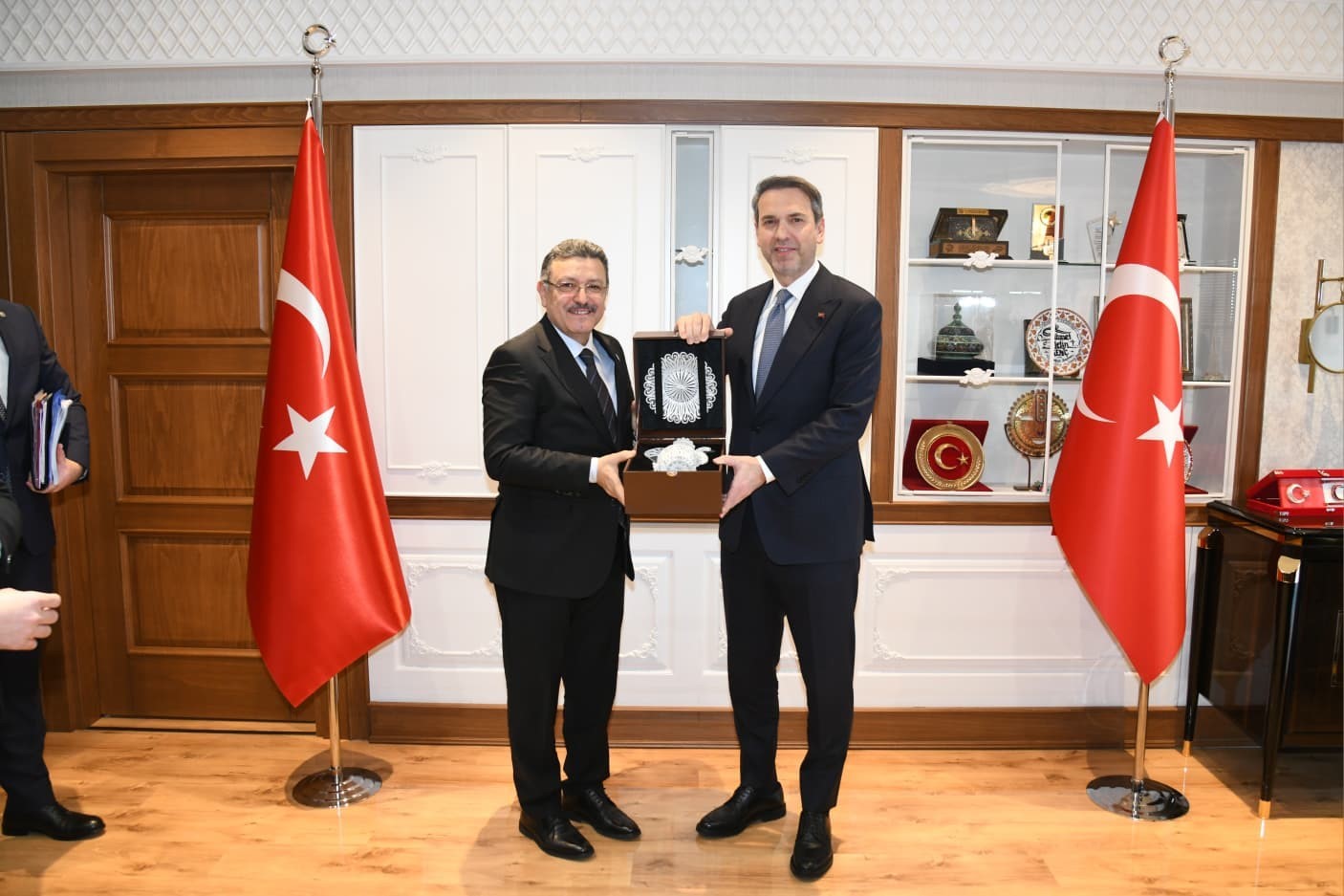 Bakan Bayraktar Trabzon’da