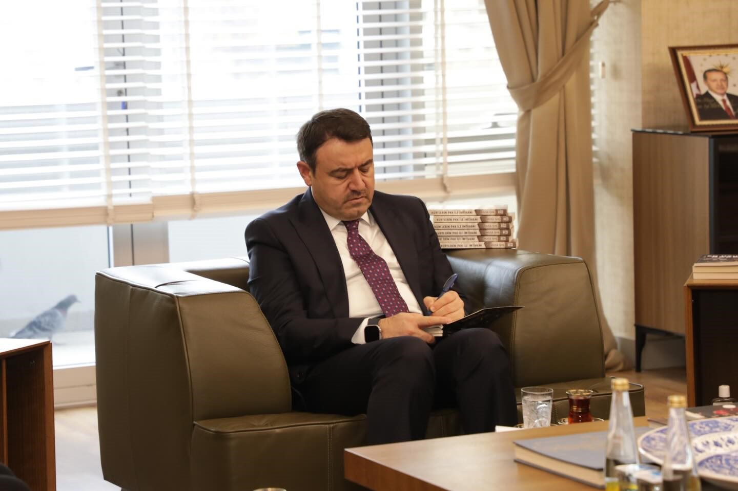 Kütahya Valisi Işın, öğrencilerin podcast çalışmasını dinledi