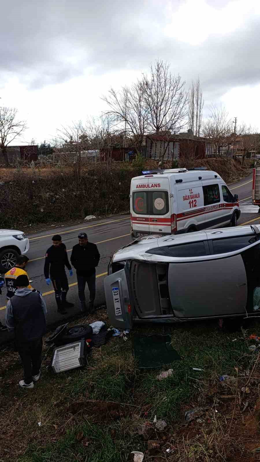 Osmaniye’de kontrolden çıkan otomobil devrildi