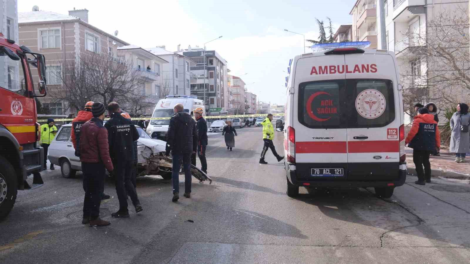 Karaman’da iki otomobilin karıştığı kazada karı koca yaralandı