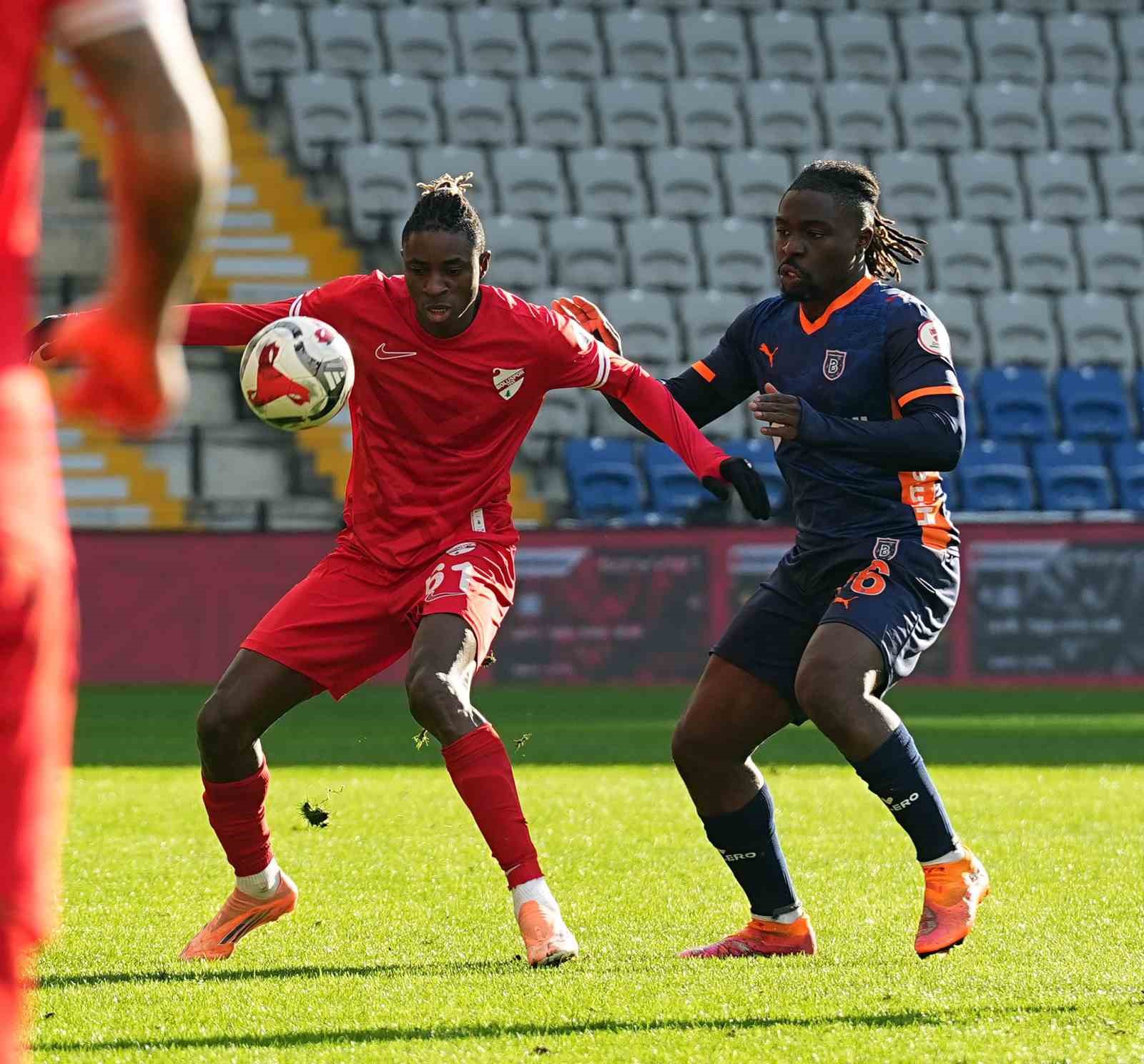 Ziraat Türkiye Kupası: RAMS Başakşehir: 0 - Boluspor: 0 (Maç devam ediyor)