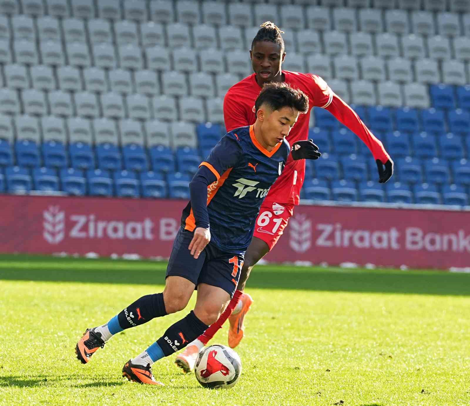 Ziraat Türkiye Kupası: RAMS Başakşehir: 0 - Boluspor: 0 (Maç devam ediyor)