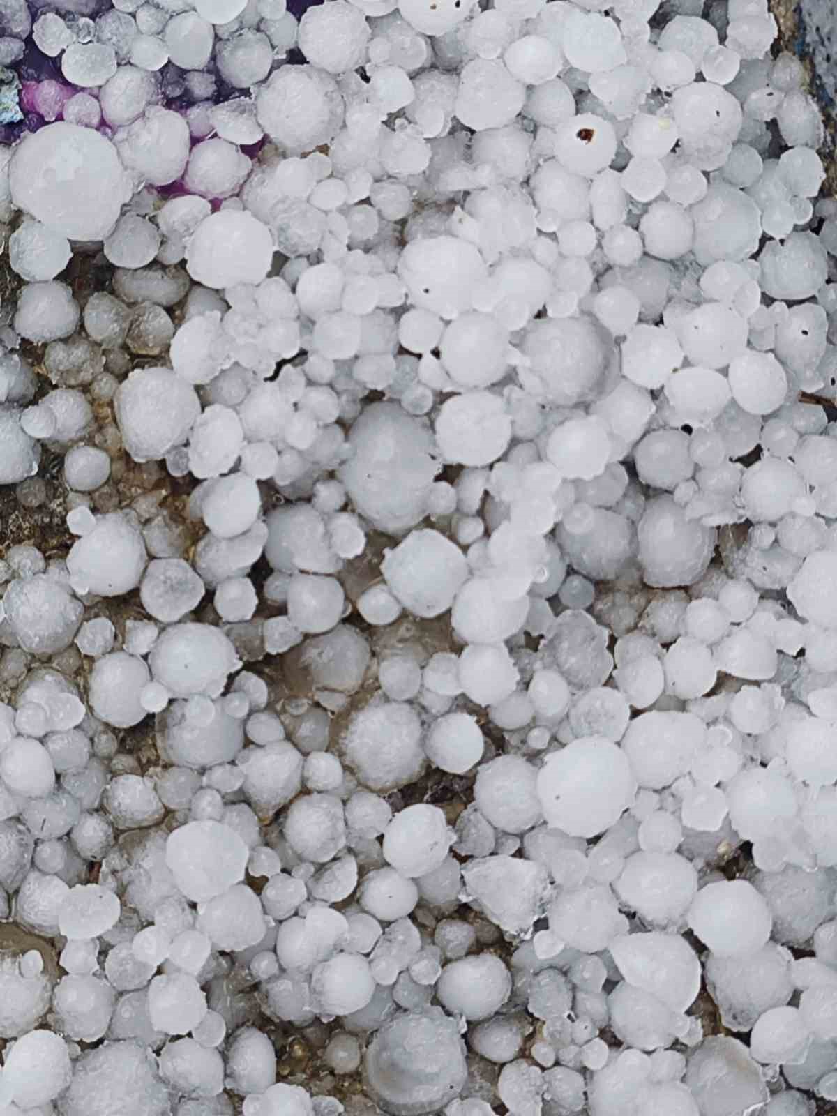 Hatay’da dolu yağışı