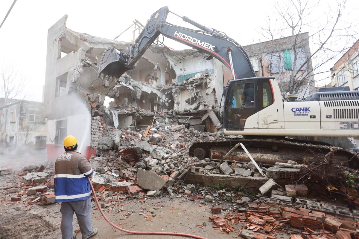 Canik’te depreme dayanıksız 2 bin 864 bağımsız birime neşter