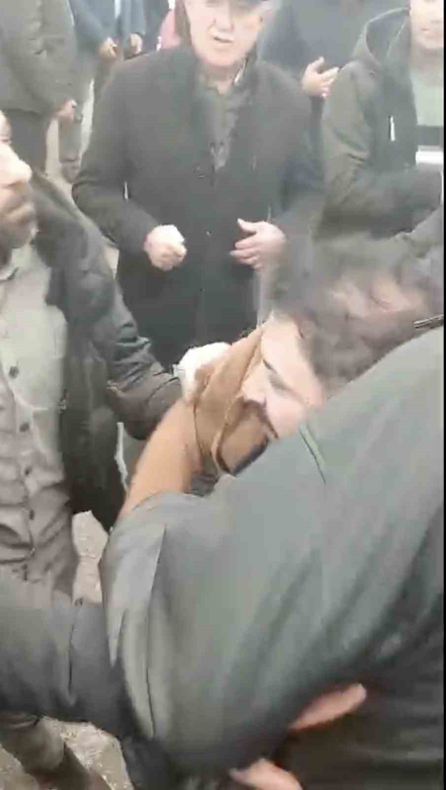 Bursa Büyükşehir Belediye Başkanı Mustafa Bozbey’e saldırı girişimi