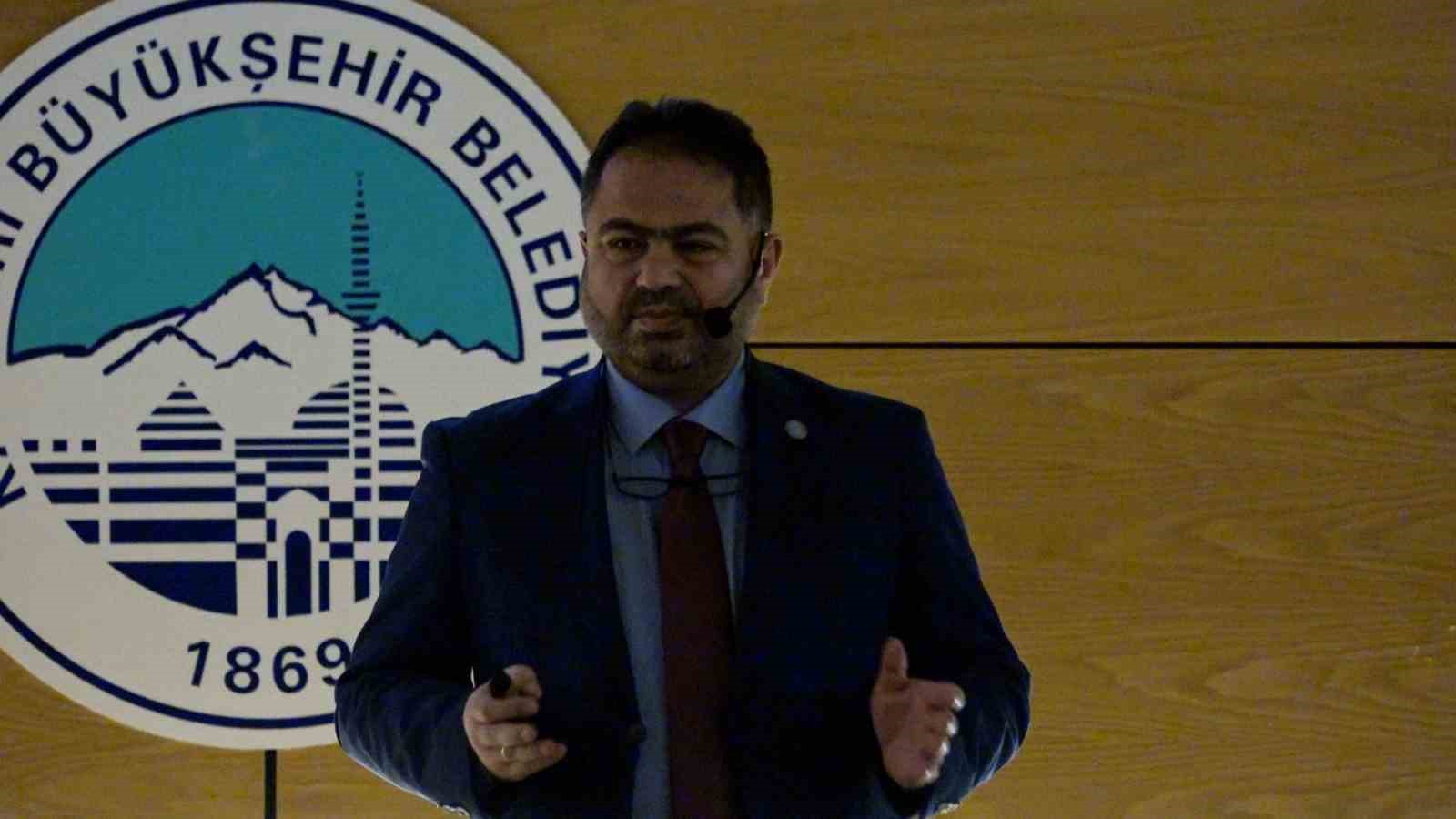 Büyükşehir’den doğal üretim bahçesini kullanacaklara organik üretim eğitimi