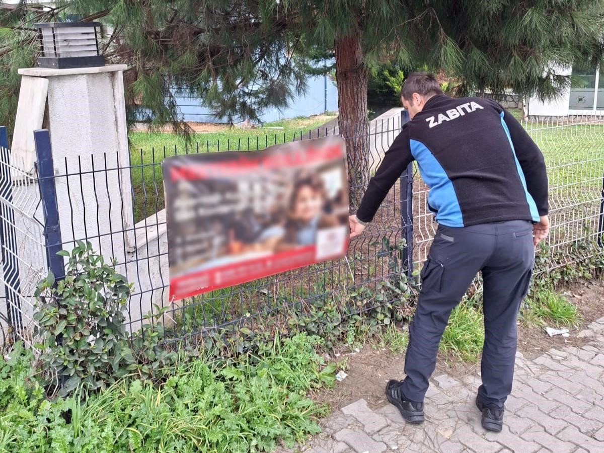 Tekirdağ’da zabıta ekiplerinden izinsiz afiş reklamlara denetim