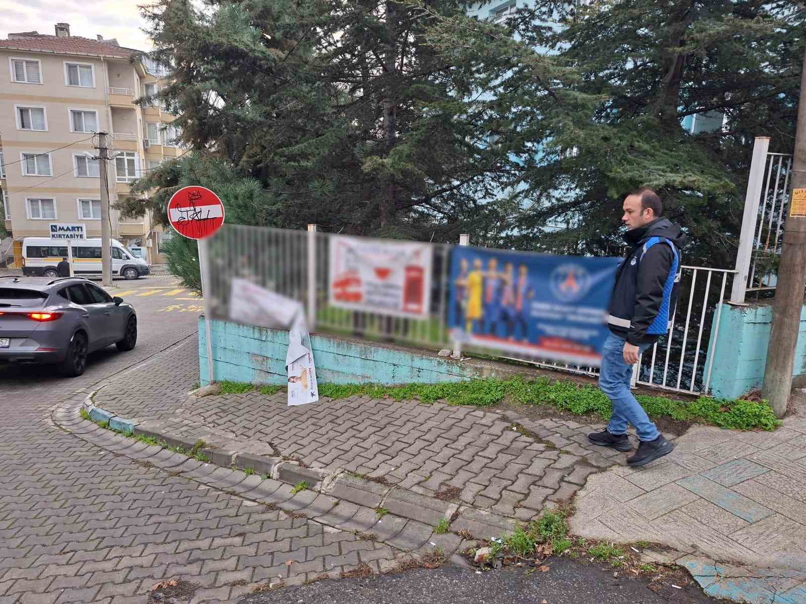 Tekirdağ’da zabıta ekiplerinden izinsiz afiş reklamlara denetim