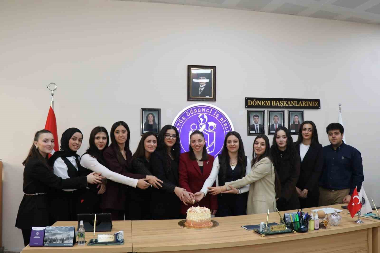 Oltu’da sektör-öğrenci işbirliği kulübü açıldı