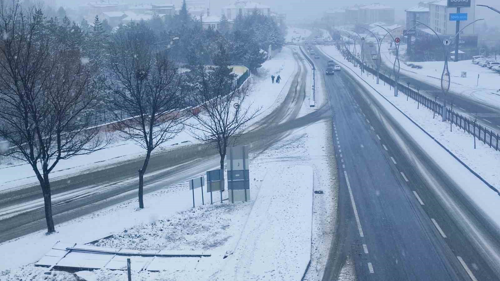 Yozgat beyaza büründü