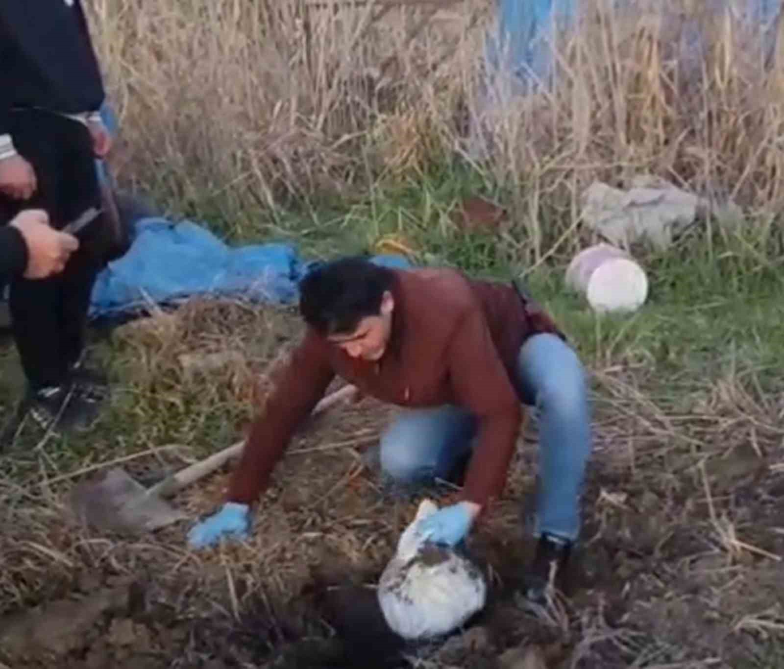 Filmleri aratmayan milyonlarca liralık kuyumcu soygununda, altınlar 4 farklı noktada toprağa gömülü bulundu