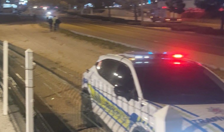 Kaldırıma çarpan motosiklet defalarca takla attı: 22 yaşındaki sürücü hayatını kaybetti