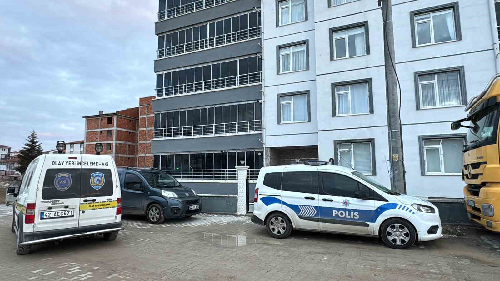 Konya’da veteriner hekim evinde ölü bulundu