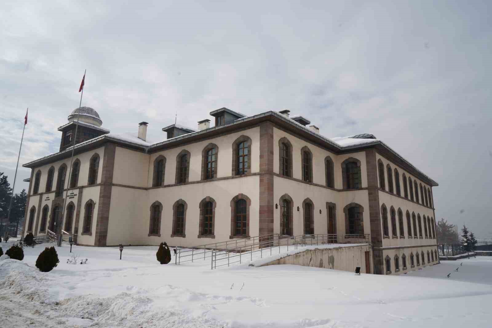 MHP İl Başkanı Yurdagül; “Erzurum kongre binası yıkılmayacak”