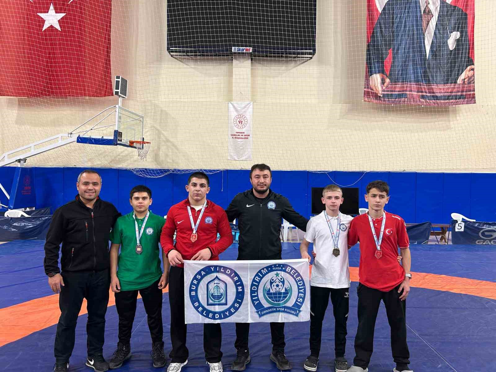 Minderde Yıldırım rüzgarı