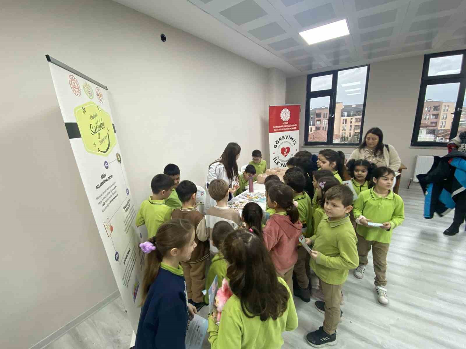 Okullarda sağlık okur yazarlığı eğitimi verildi