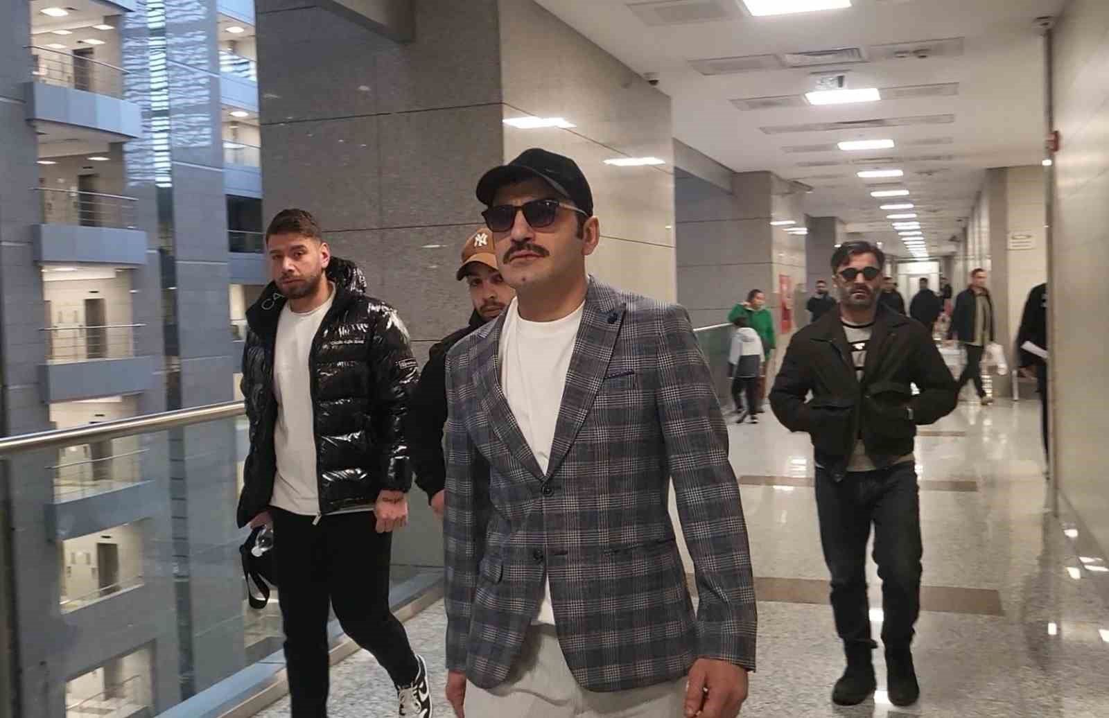 Oyuncu Ufuk Bayraktar hakim karşısında: “Ben sadece Beyoğlu’ndaki gençlere yardımcı olmaya çalışırım”