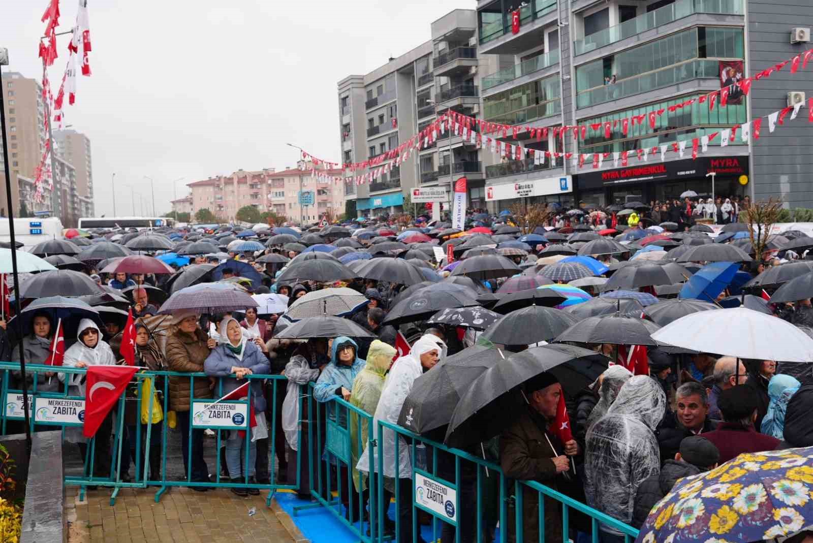 Özgür Özel, Denizli’de partilileriyle buluşuyor
