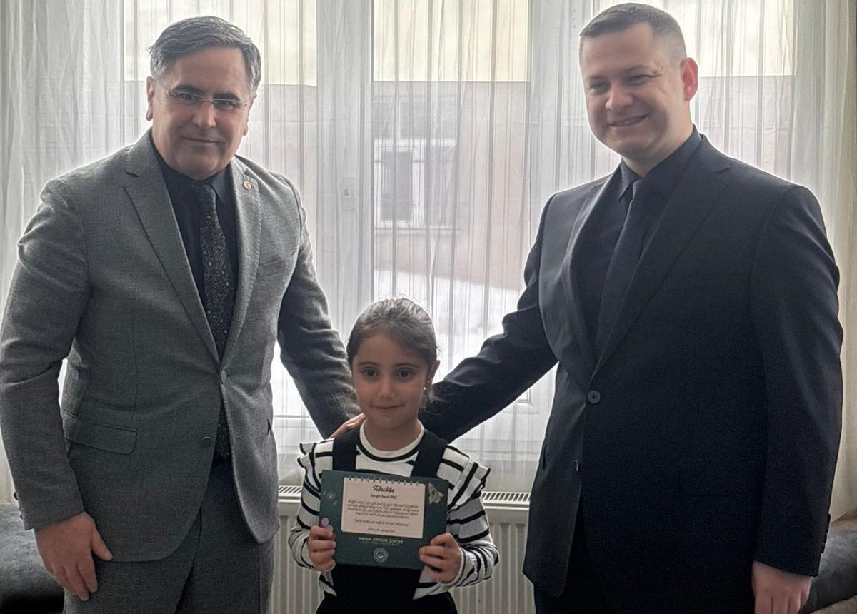 Şehit ve gazi çocuklarının ilk karne heyecanı