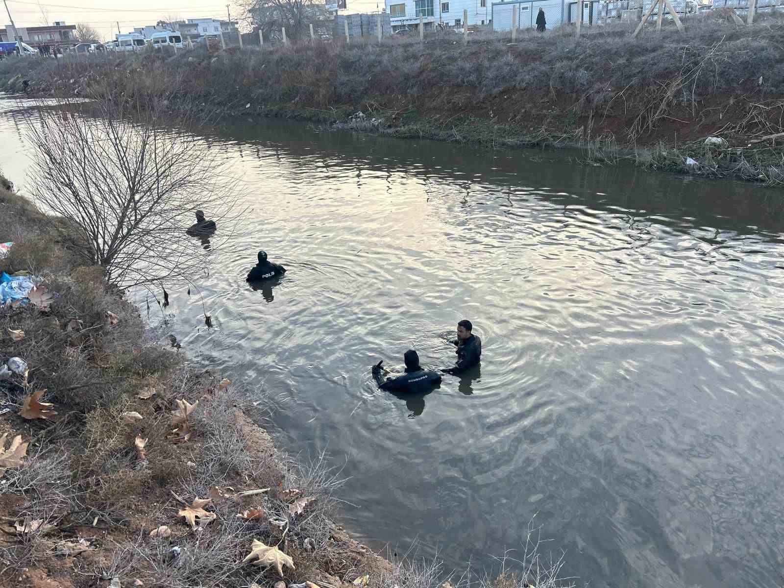Sulama kanalında kaybolan sürücü 10 gündür aranıyor