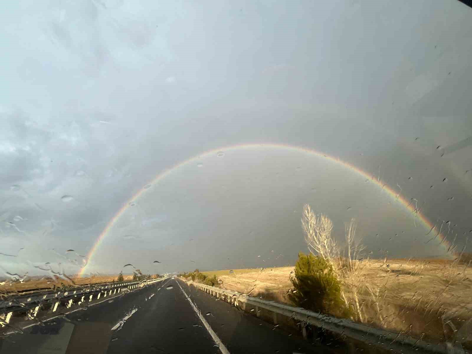 Tavşanlı’da yağmur sonrası gökkuşağı görsel şölen
