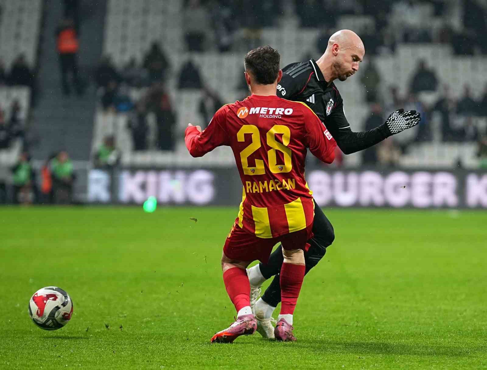 Trendyol Süper Lig: Beşiktaş: 0 – Kayserispor: 0 (İlk yarı)