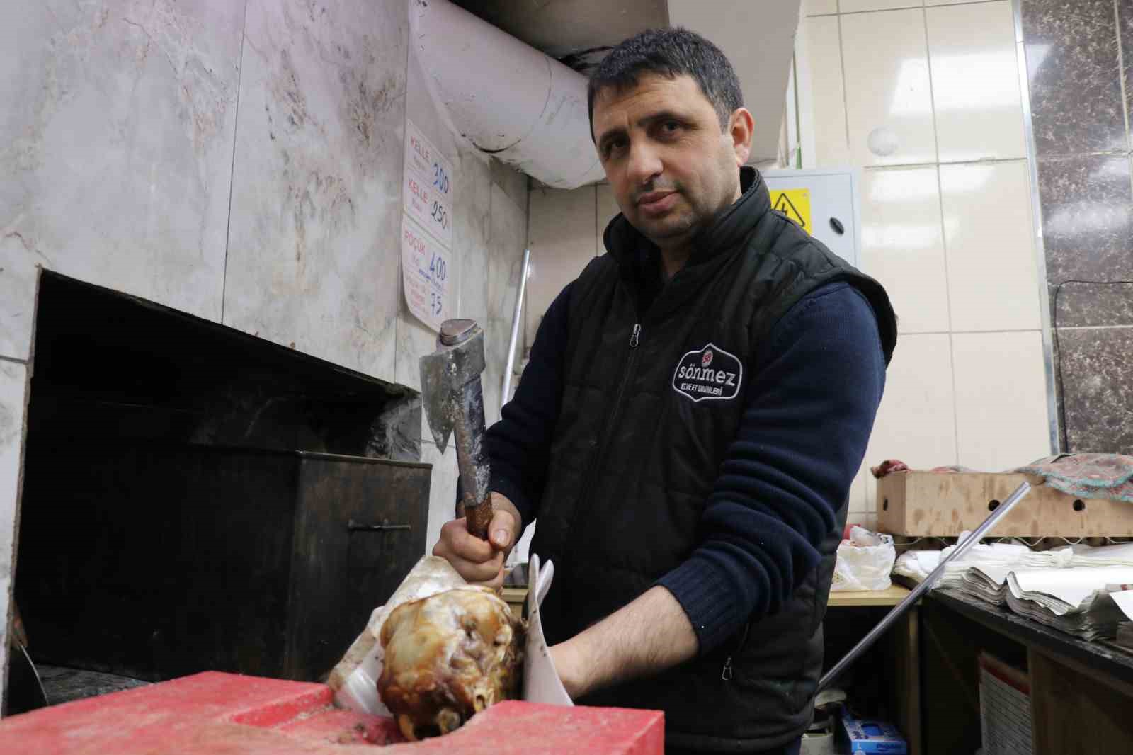 Ürkütücü görüntüsüne rağmen afiyetle tüketiliyor