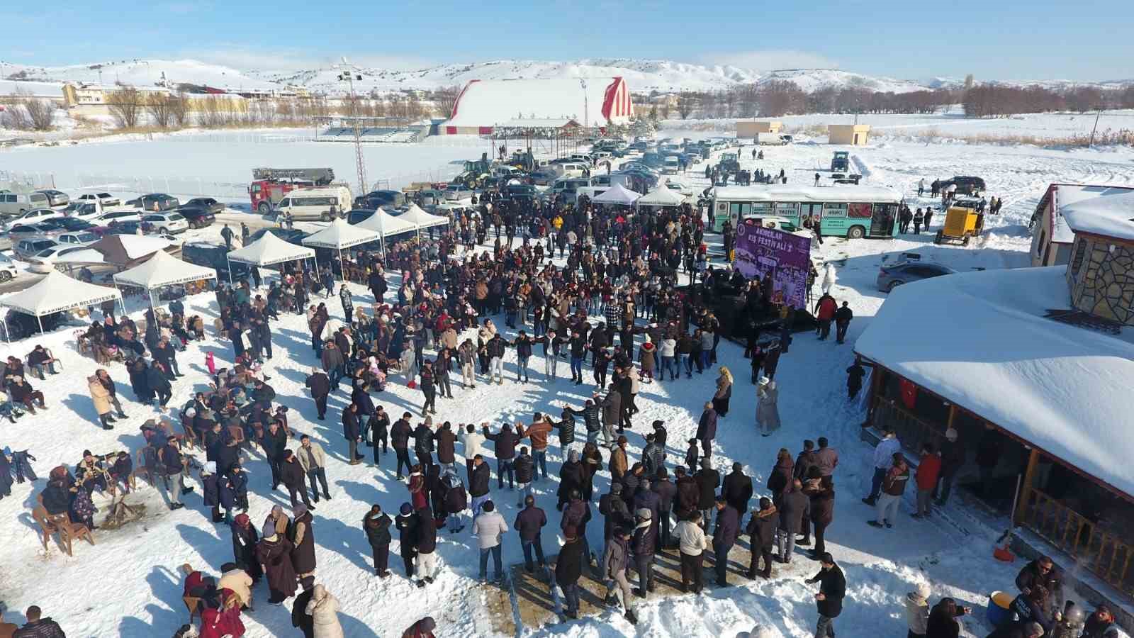 Yağan kar eğlenceye dönüştü, Kış Festivali’nin 2’ncisi düzenlendi